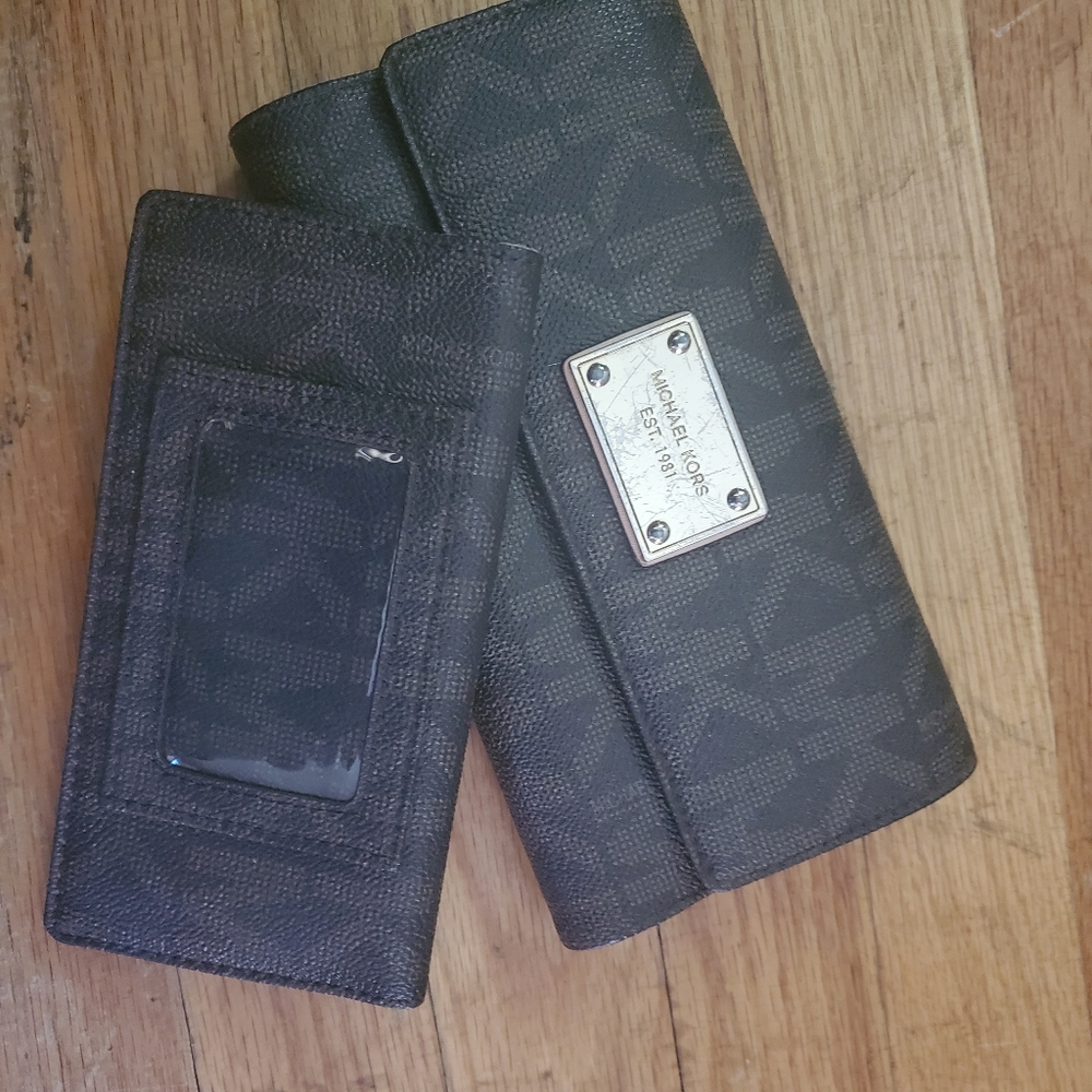Like new Michael Kors wallet and check book holder